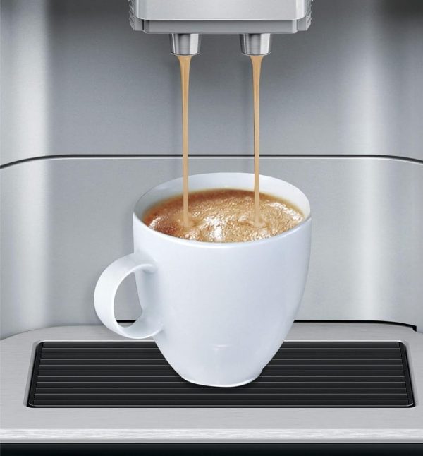 SIEMENS Kaffeevollautomat EQ.6 plus s300 TE653501DE, für viele Kaffeespezialitäten, Milch-Aufschäumdüse, Keramikmahlwerk, Doppeltassenfunktion, Antikalk, automatische Dampfreinigung, 1500 W, silber 4