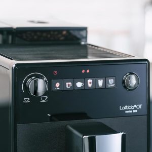 Melitta Latticia OT - Kaffeevollautomat mit Milchsystem, Kaffeemaschine mit Mahlwerk für z. B. Kaffee oder Cappuccino, schwarz 15