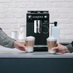 Melitta Latticia OT - Kaffeevollautomat mit Milchsystem, Kaffeemaschine mit Mahlwerk für z. B. Kaffee oder Cappuccino, schwarz 17