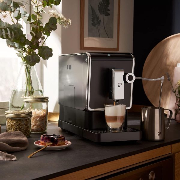 Tchibo Kaffeevollautomat Esperto Pro mit One Touch Funktion für Caffè Crema, Espresso und Milchspezialitäten, Anthrazit [Energieklasse A] 7