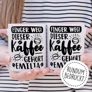 Kaffee-Tasse personalisiert mit Spruch lustig - FINGER WEG! Dieser Kaffee gehört eigener Name - Geschenk personalisierbar Geschenk-Idee Büro personalisieren Kaffee-Becher (Weiß & Rosa) 12