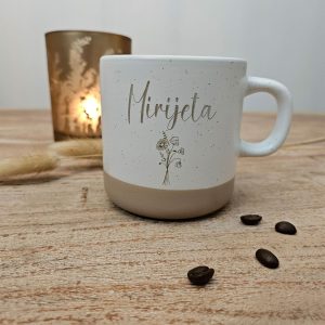 Personalisierte Tasse mit Namen und Gravur | Keramik Steingut Tasse mit Blumenmotiv | Geschenk für Freundin, Ehefrau oder Familie | Kaffeetasse 360ml groß | Geburtstags Geschenke Frauen (Name+Blume) 14