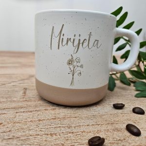 Personalisierte Tasse mit Namen und Gravur | Keramik Steingut Tasse mit Blumenmotiv | Geschenk für Freundin, Ehefrau oder Familie | Kaffeetasse 360ml groß | Geburtstags Geschenke Frauen (Name+Blume) 22